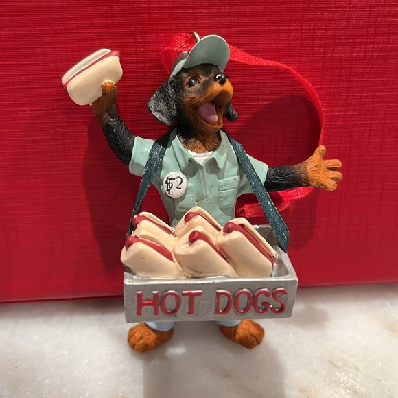 Vintage Dog Selling Hot Dogs Ornament - Picture 3 of 9